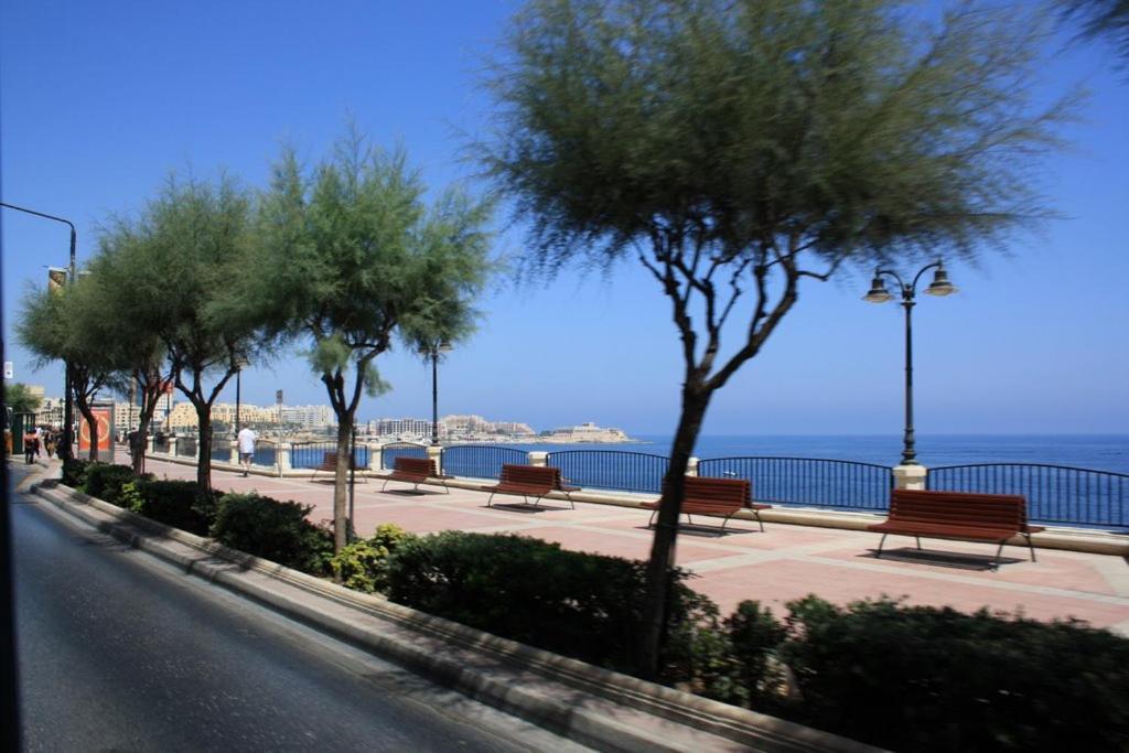 Deluxe Apartment With Valletta And Harbour Views สลีมา ภายนอก รูปภาพ